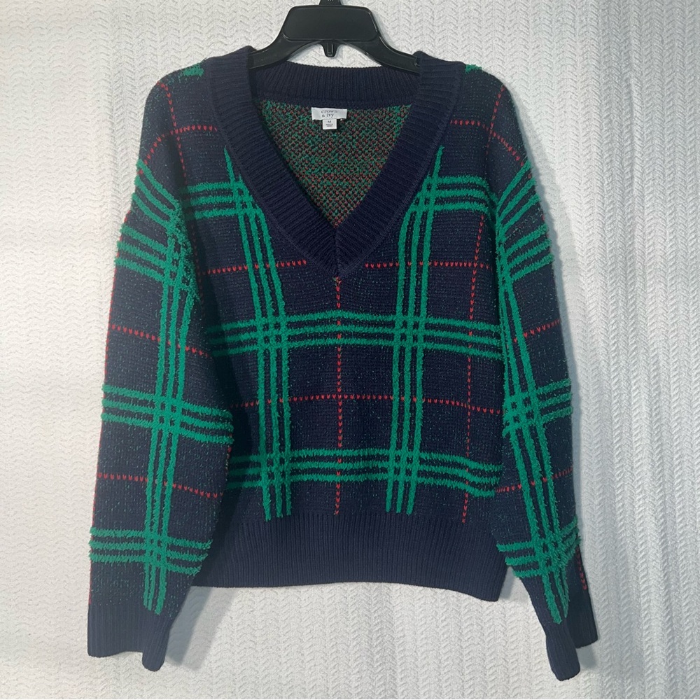 crown & ivy / navy and green plaid oversized v neck sweater